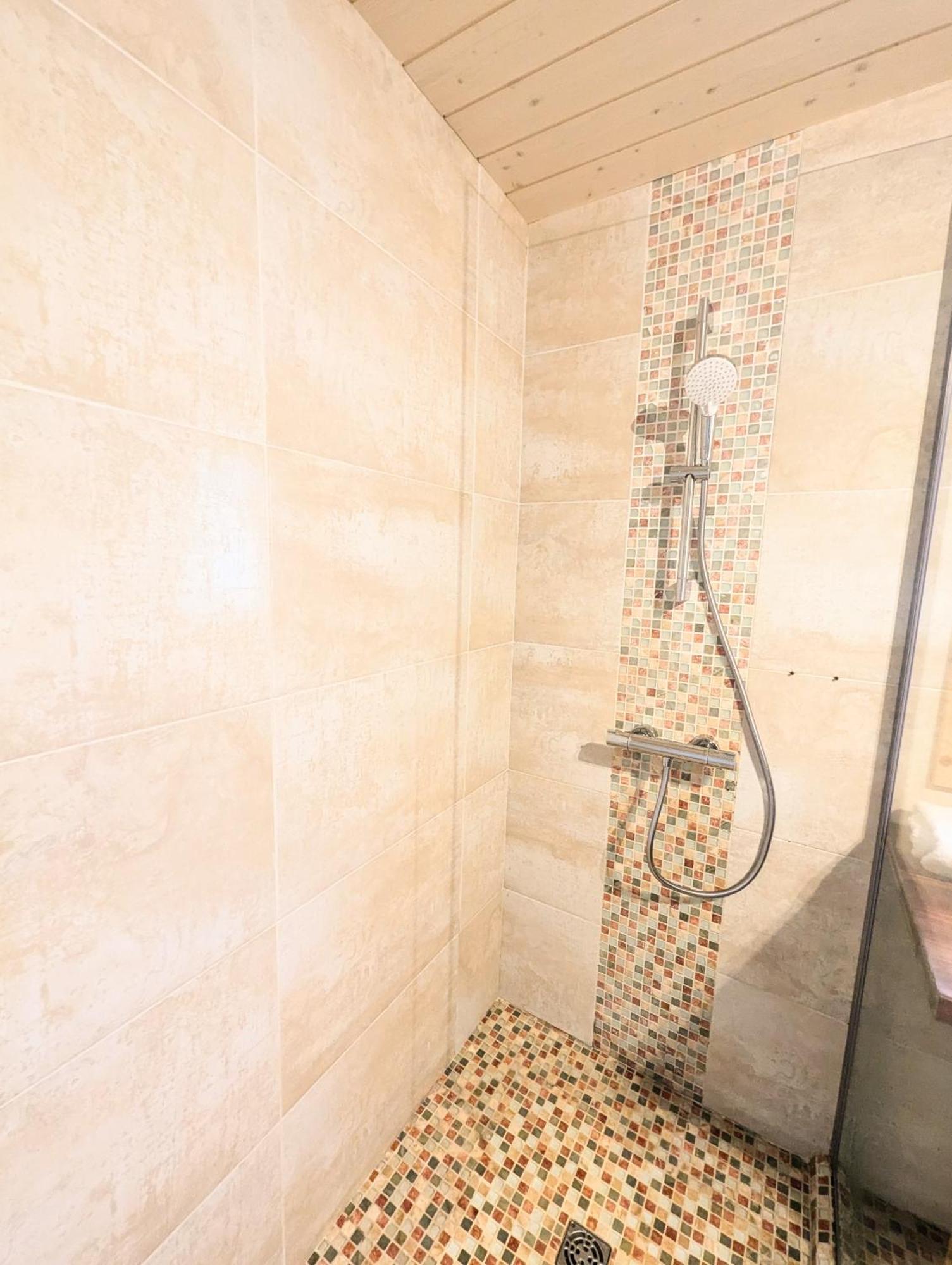 Chalet Sauna Jacuzzi 6 Personnes ラ・ブレス エクステリア 写真