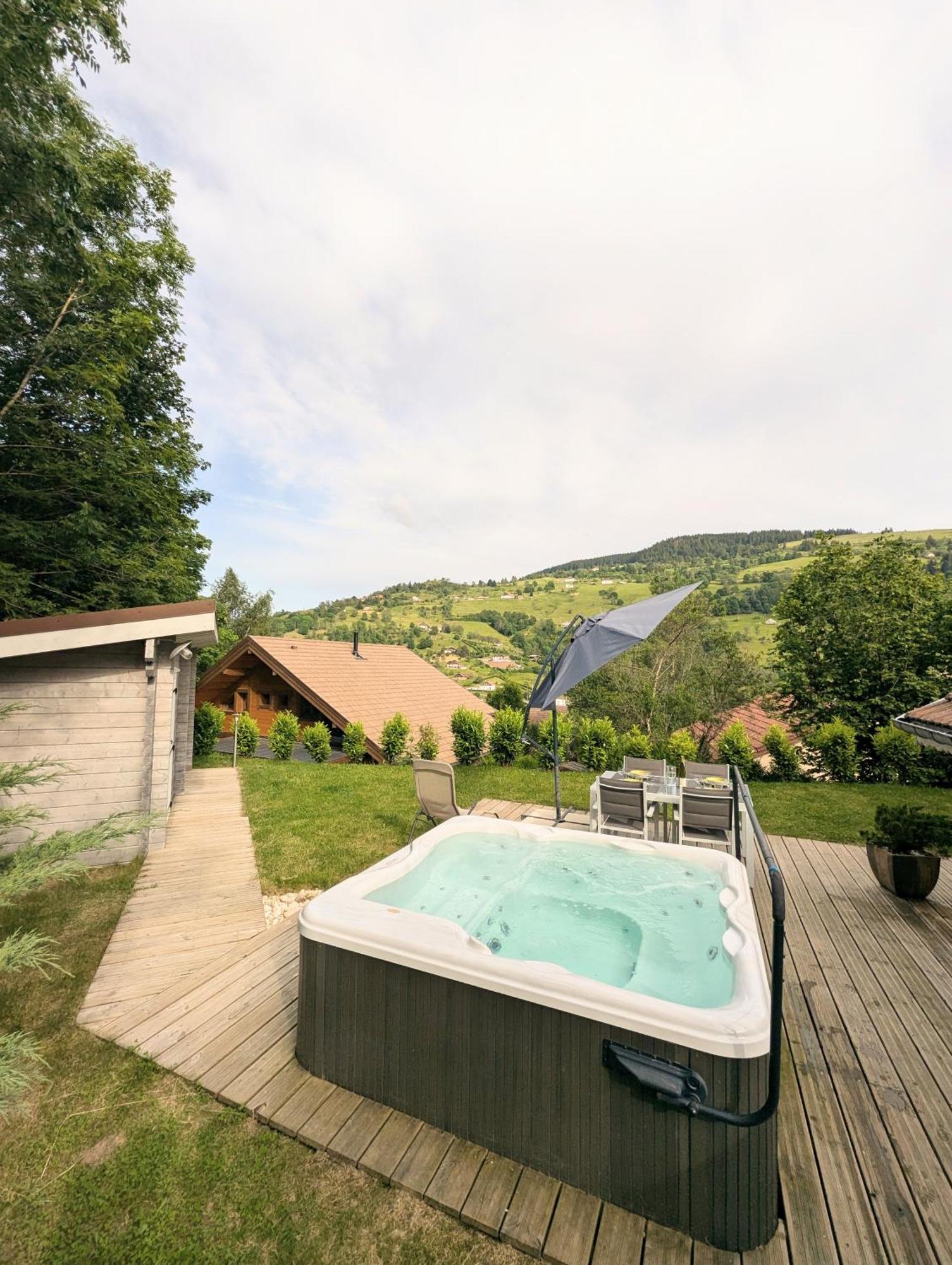 Chalet Sauna Jacuzzi 6 Personnes ラ・ブレス エクステリア 写真